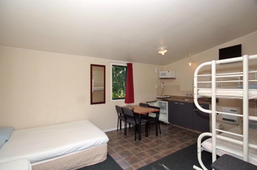 Omokoroa Kiwi Holiday Park Тауранга Стая снимка